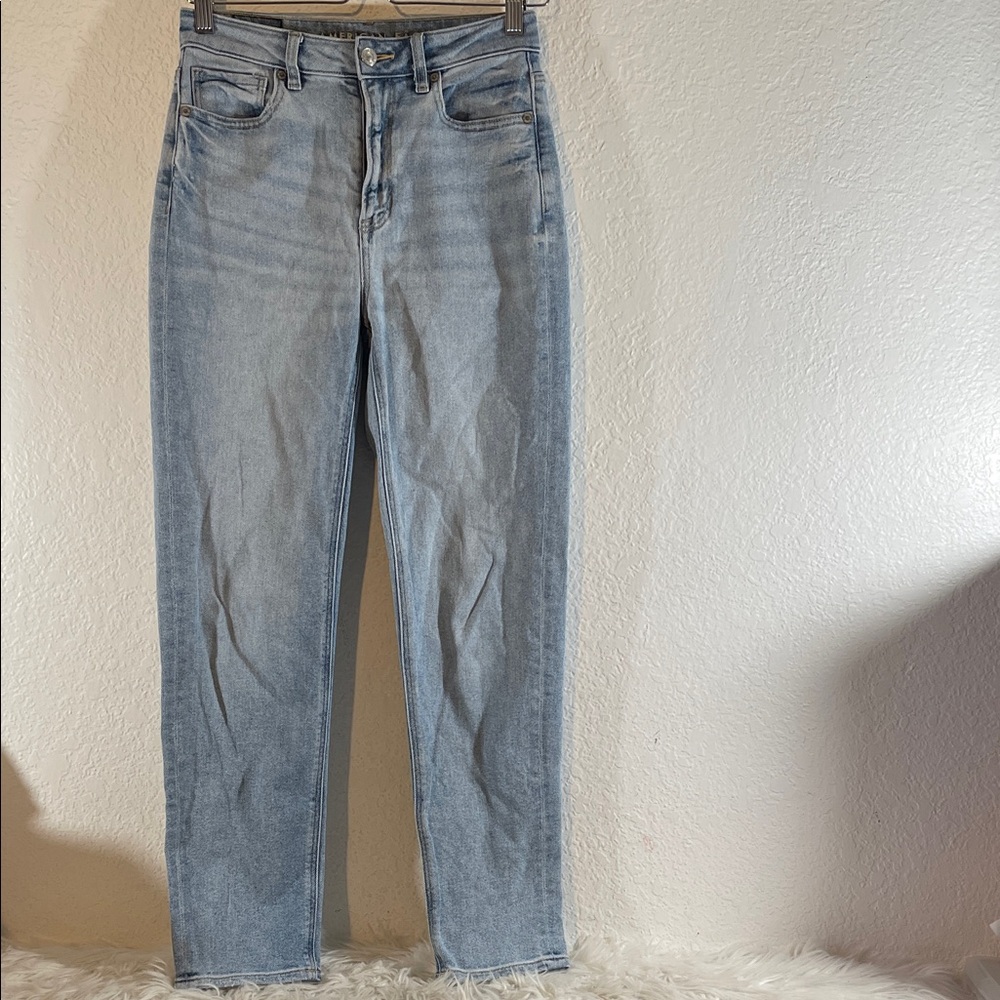 AMERICAN EAGLE AE Stretch Mom Straight Denim Jean Size 2 - Picture 3 of 15